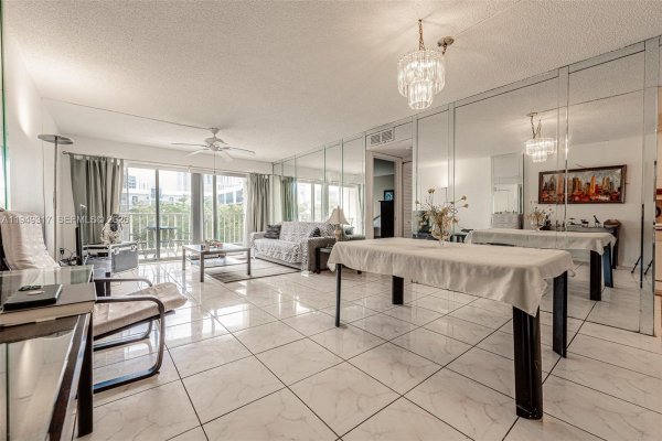 200 178th Dr #406 Sunny Isles Beach, FL 33160
