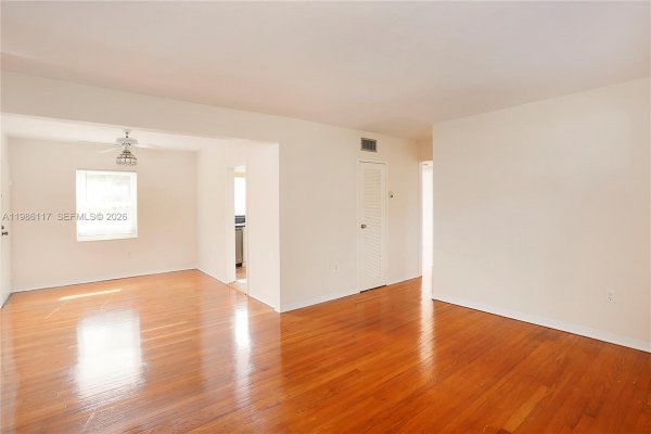 7720 SW 54th Ct #42B Miami, FL 33143