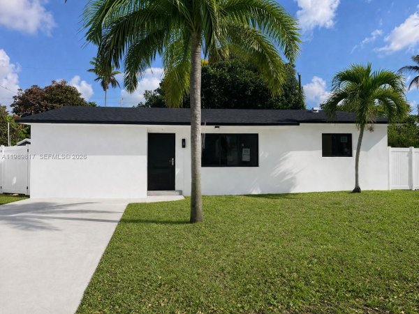 1141 NE 166th St North Miami Beach, FL 33162