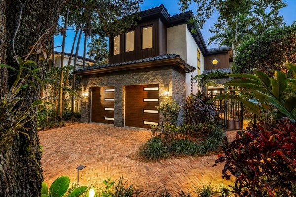 7291 SW 47th Ct Miami, FL 33143