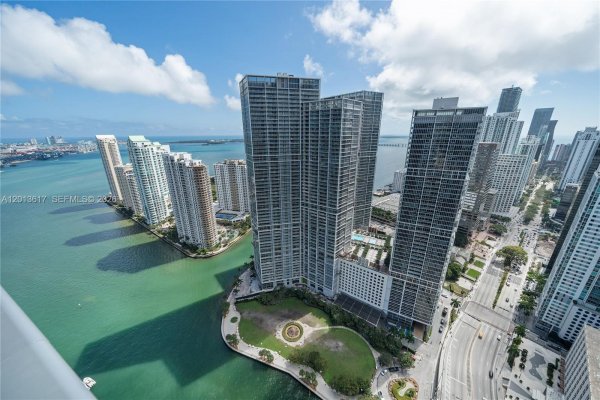200 Biscayne Blvd Way #4902 Miami, FL 33131