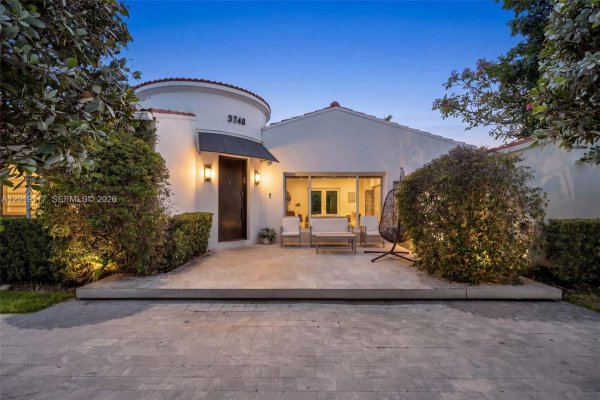 3748 Prairie Ave Miami Beach, FL 33140
