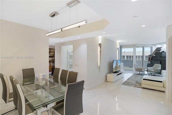 4775 Collins Ave #1804 Miami Beach, FL 33140