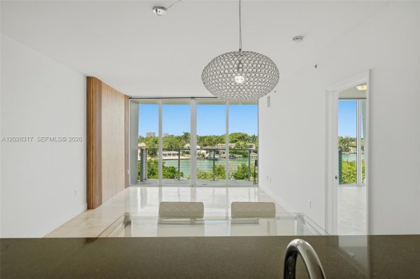 6305 Indian Crk Dr #5D Miami Beach, FL 33141