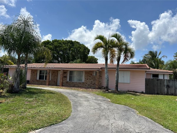 8385 SW 105th St Miami, FL 33156