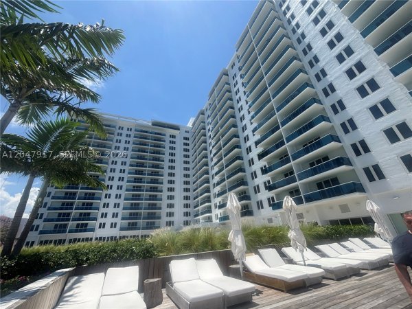2301 Collins Ave #833 Miami Beach, FL 33139