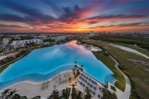 2411 Laguna Cir #2010 Miami, FL 33181