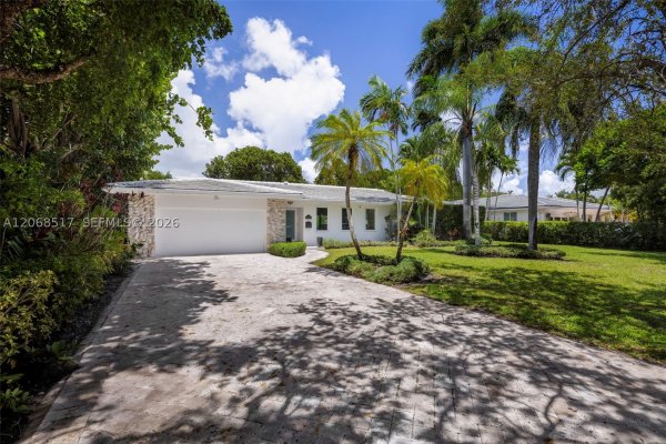 1121 Hardee Rd #1121 Coral Gables, FL 33146