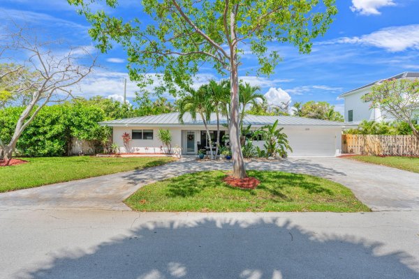 2601 NE 27th Fort Lauderdale, FL 33306
