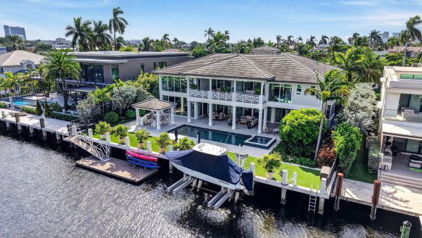 650 Isle Of Palms Dr Fort Lauderdale, FL 33301