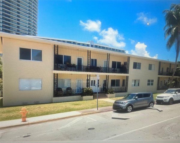 Undisclosed Address Miami Beach, FL 33139