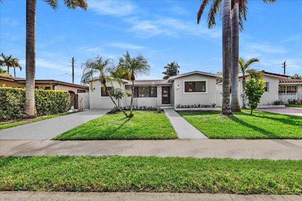 1004 Johnson St Hollywood, FL 33019