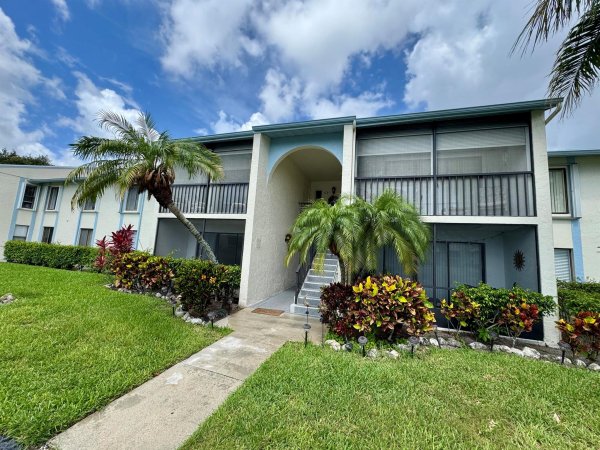 1119 Green Pine Blvd #C1 West Palm Beach, FL 33409