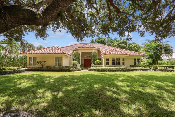 18517 SE Heritage Jupiter, FL 33469