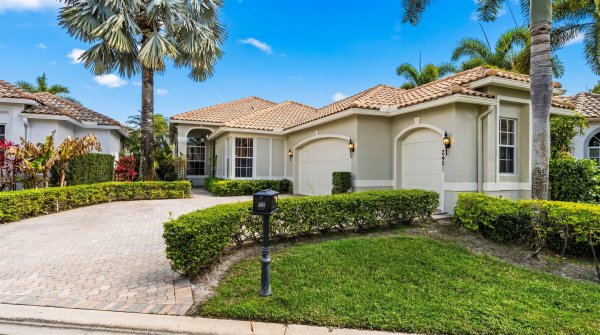 2451 Players Wellington, FL 33414