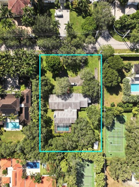 5345 SW 84th St Miami, FL 33143 5345 SW 84th St Miami, FL 33143