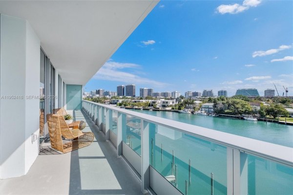 9221 E Bay Hbr #509 Bay Harbor Islands, FL 33154