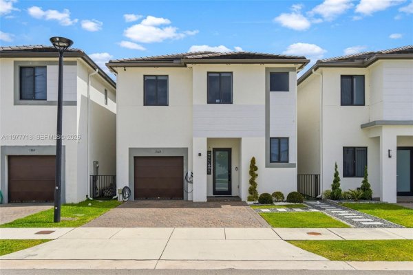 13615 SW 157th Ct Miami, FL 33196