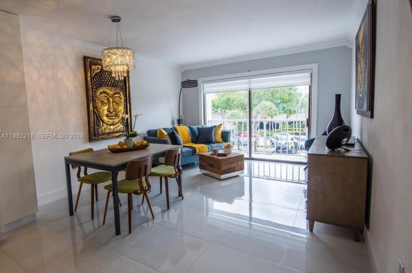 1650 NE 115th St #302 Miami, FL 33181
