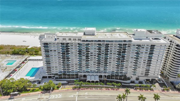 5601 Collins Ave #711 Miami Beach, FL 33140