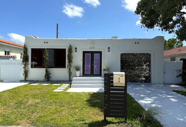 2272 SW 13th St Miami, FL 33145
