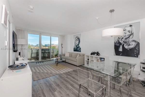 90 Alton Rd #607 Miami Beach, FL 33139