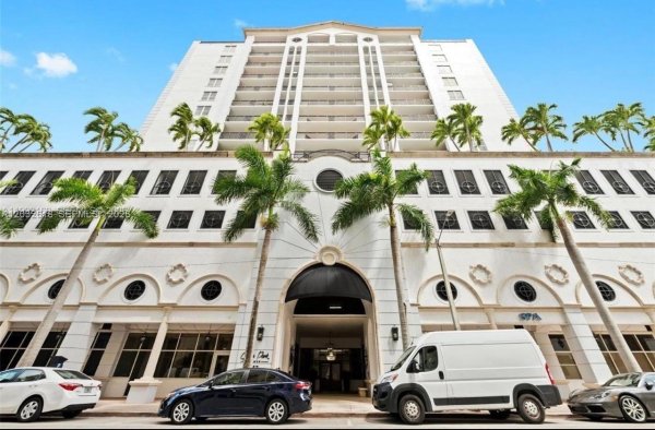 357 Almeria Ave #802 Coral Gables, FL 33134