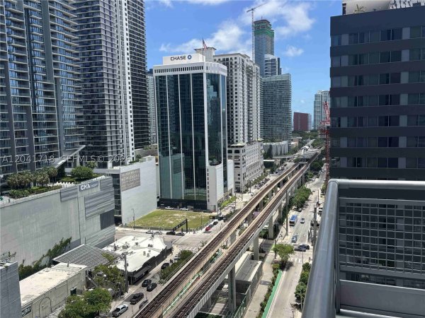 690 SW 1st Ct #2124 Miami, FL 33130