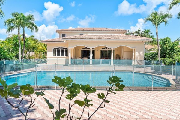 3765 Prairie Ave #3765 Miami Beach, FL 33140