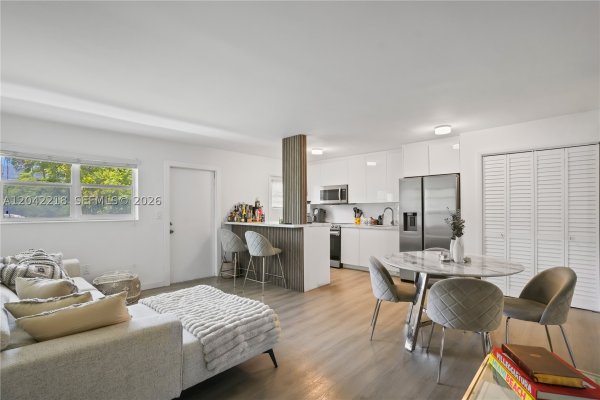 1614 West Ave #203 Miami Beach, FL 33139