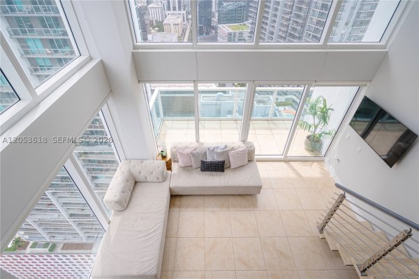41 SE 5th St #2102 Miami, FL 33131