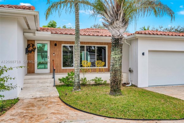 1080 NE 104th St Miami Shores, FL 33138
