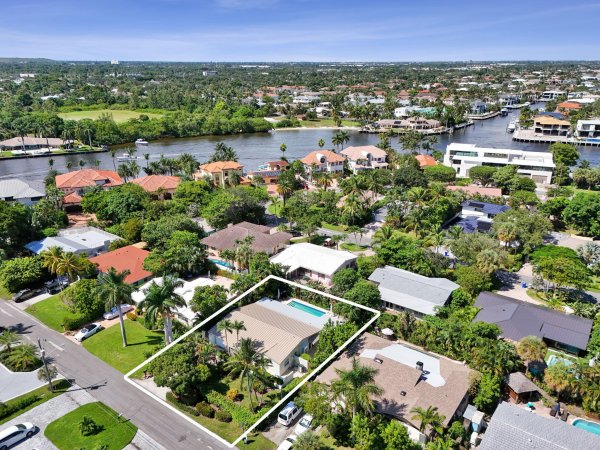 3207 Dover Rd Pompano Beach, FL 33062