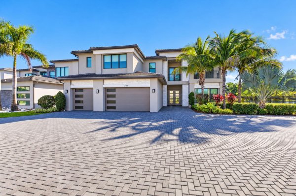 17400 Ponte Chiasso Dr Boca Raton, FL 33496
