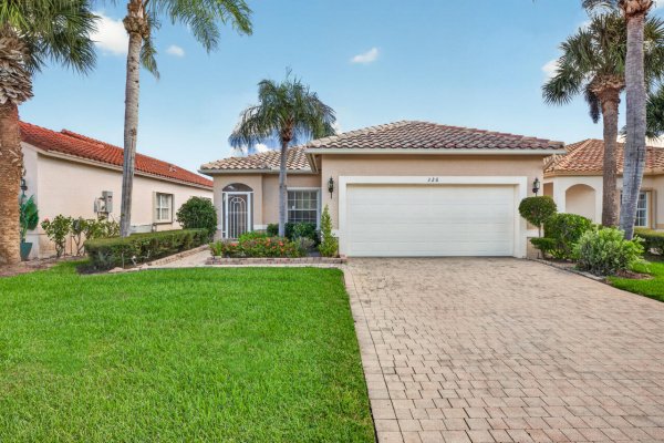 326 NW Treeline Trace Port St Lucie, FL 34986