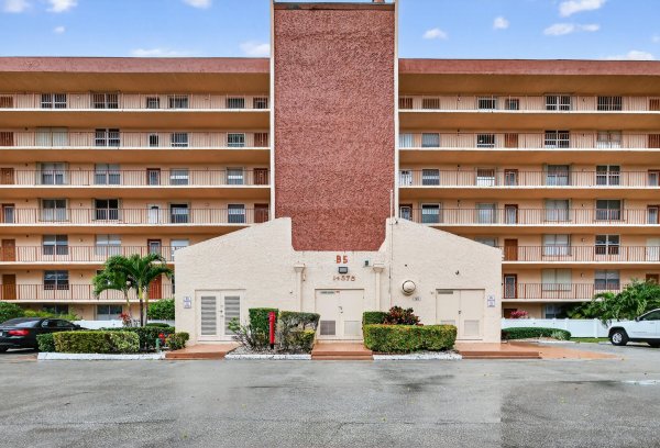 14575 Bonaire #605 Delray Beach, FL 33446