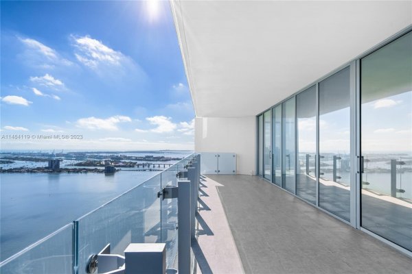 700 NE 26th Ter #4903 Miami, FL 33137 700 NE 26th Ter #4903 Miami, FL 33137