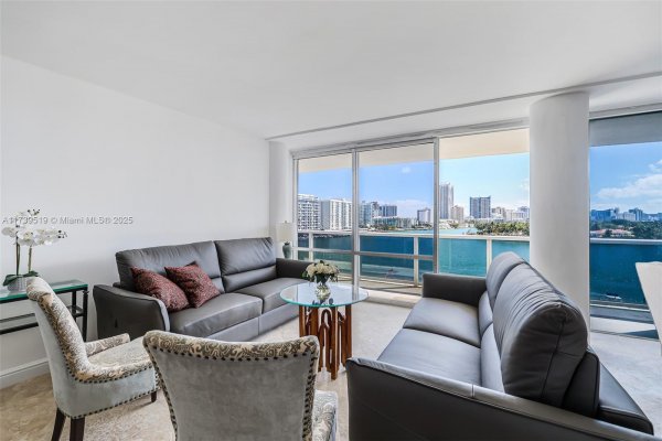 900 Bay Dr #708 Miami Beach, FL 33141