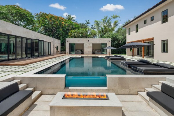 10061 SW 60th Ct Pinecrest, FL 33156