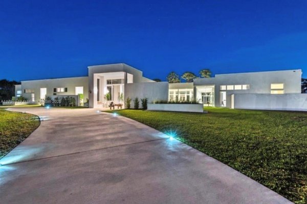 1901 SE Ranch Rd Jupiter, FL 33478