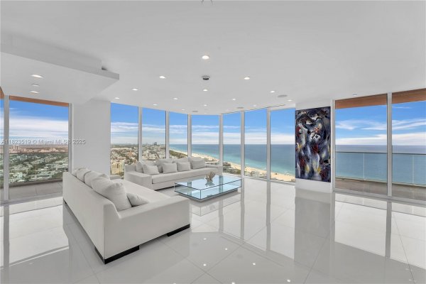 300 S Pointe Dr #3405 Miami Beach, FL 33139 300 S Pointe Dr #3405 Miami Beach, FL 33139