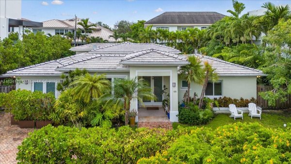 435 Ridgewood Rd Key Biscayne, FL 33149