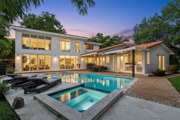 575 Bay Pt Rd Miami, FL 33137 575 Bay Pt Rd Miami, FL 33137