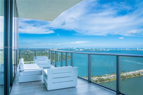 3131 NE 7th Ave #PH4903 Miami, FL 33137 3131 NE 7th Ave #PH4903 Miami, FL 33137