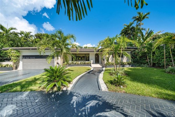 1043 NE 98th St Miami Shores, FL 33138