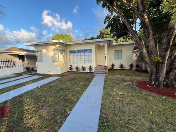 2459 NW 28th St Miami, FL 33142