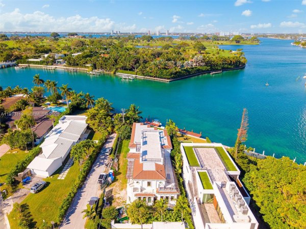 919 92nd St Surfside, FL 33154