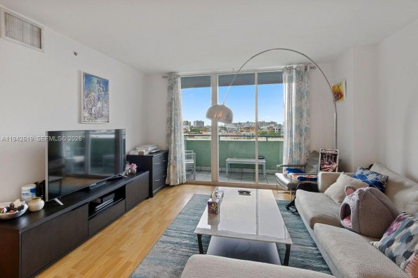 90 Alton Rd #807 Miami Beach, FL 33139