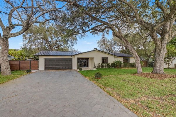 7505 SW 167th St Palmetto Bay, FL 33157