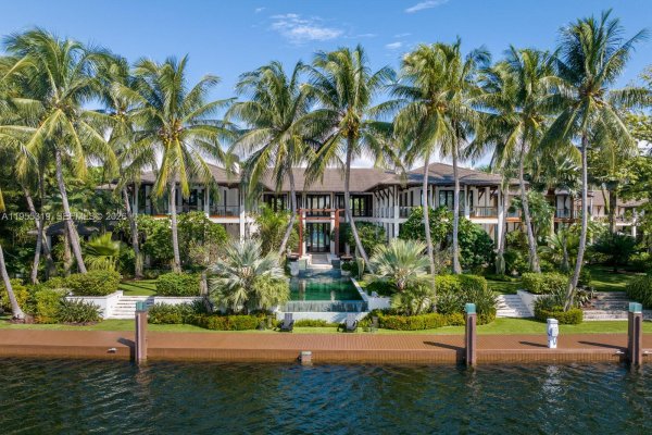 620 Arvida Pkwy Coral Gables, FL 33156